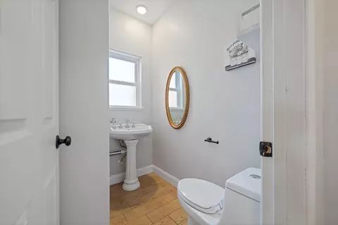 Bath - 15956 High Gun Dr, Tehachapi, CA 93561 photo 2 of 2