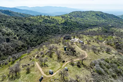 View/Area - 15956 High Gun Dr, Tehachapi, CA 93561 photo 3 of 4