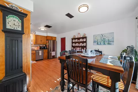 Dining - 812 Kelton St, Tehachapi, CA 93561 photo 1 of 2