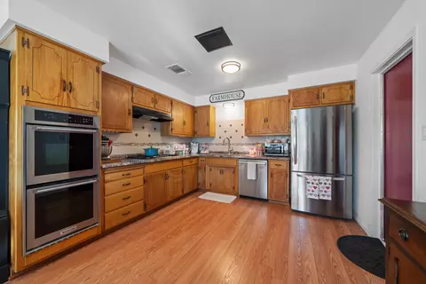 Kitchen - 812 Kelton St, Tehachapi, CA 93561 photo 1 of 2
