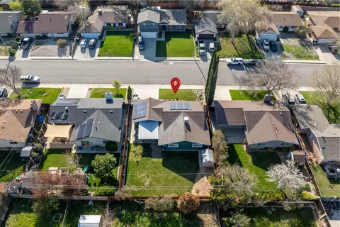 View/Area - 812 Kelton St, Tehachapi, CA 93561 photo 2 of 6