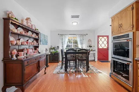 Dining - 812 Kelton St, Tehachapi, CA 93561 photo 2 of 2