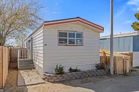 45415 28th St E #27, Lancaster, CA 93535