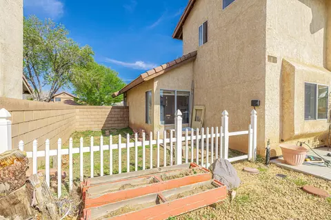 43535 Carpenter Dr, Lancaster, CA 93535 photo 23