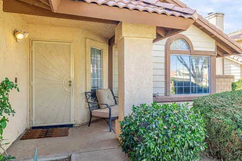 43535 Carpenter Dr, Lancaster, CA 93535 photo 3