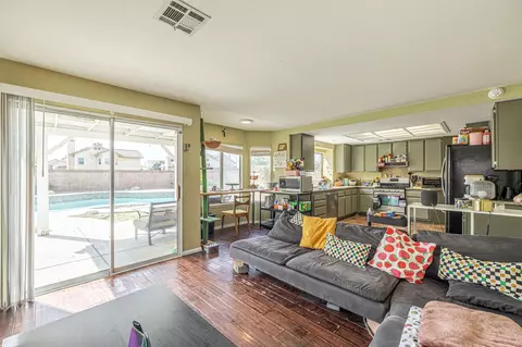 43535 Carpenter Dr, Lancaster, CA 93535 photo 8