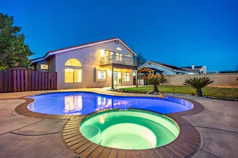 4221 Vitrina Ln, Palmdale, CA 93551