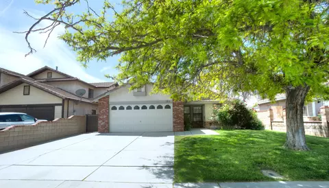 1254 Avenue H4 W, Lancaster, CA 93534