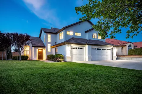 6768 Pistachio Pl, Lancaster, CA 93536