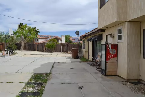 Exterior - 5135 Pacifica Ave, Palmdale, CA 93552 photo 16 of 16