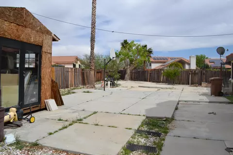 Exterior - 5135 Pacifica Ave, Palmdale, CA 93552 photo 15 of 16