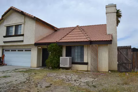 Exterior - 5135 Pacifica Ave, Palmdale, CA 93552 photo 3 of 16