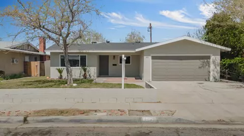 621 Pondera St E, Lancaster, CA 93535