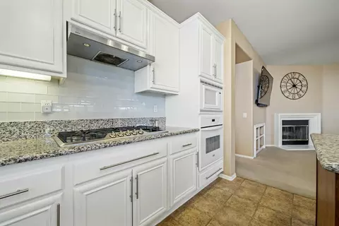 Kitchen - 6152 Spice St, Lancaster, CA 93536 photo 2 of 2