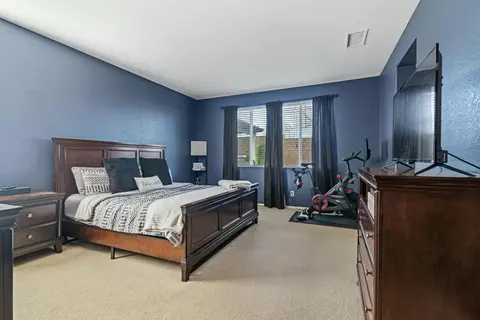 Bedroom - 6152 Spice St, Lancaster, CA 93536 photo 1 of 4