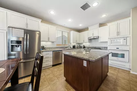 Kitchen - 6152 Spice St, Lancaster, CA 93536 photo 1 of 2