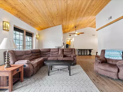 Living - 24140 Deertrail Dr, Tehachapi, CA 93561 photo 1 of 7