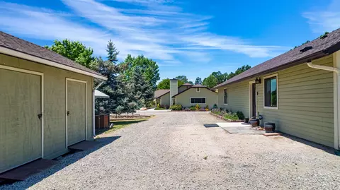 Exterior - 24140 Deertrail Dr, Tehachapi, CA 93561 photo 13 of 13