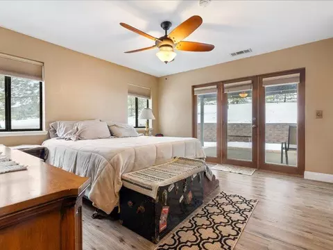 Bedroom - 24140 Deertrail Dr, Tehachapi, CA 93561 photo 4 of 6