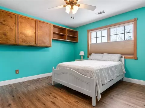 Bedroom - 24140 Deertrail Dr, Tehachapi, CA 93561 photo 2 of 6