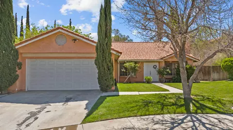 206 Tahquitz Pl, Palmdale, CA 93550 photo 4