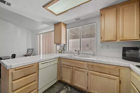 206 Tahquitz Pl, Palmdale, CA 93550 photo 21