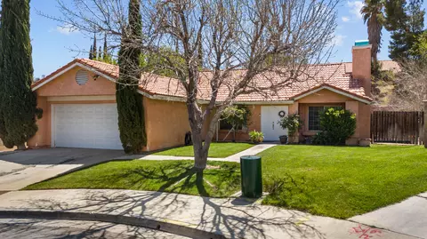206 Tahquitz Pl, Palmdale, CA 93550