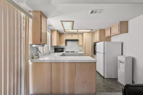 206 Tahquitz Pl, Palmdale, CA 93550 photo 16