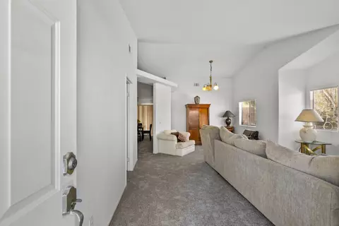 206 Tahquitz Pl, Palmdale, CA 93550 photo 5
