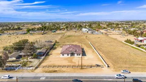 1805 Columbia Way, Lancaster, CA 93534
