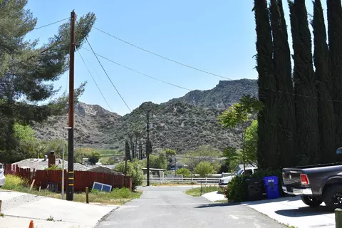 Buchanan Way, Val Verde, CA 91384 photo 5