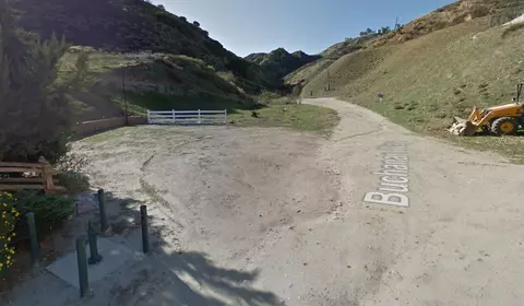 Buchanan Way, Val Verde, CA 91384 photo 11
