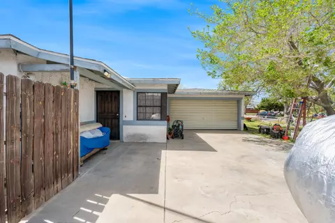 Exterior - 38934 Juniper Tree Rd, Palmdale, CA 93551 photo 3 of 15