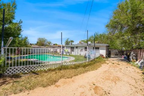 Exterior - 38934 Juniper Tree Rd, Palmdale, CA 93551 photo 14 of 15