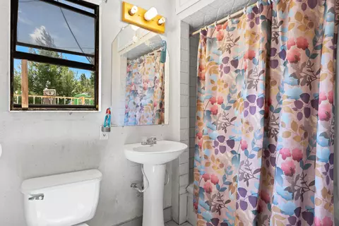 Bath - 38934 Juniper Tree Rd, Palmdale, CA 93551 photo 1 of 1