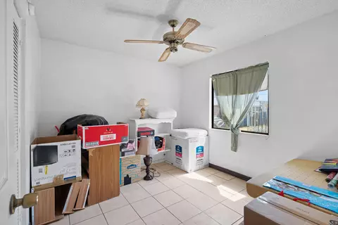 Bedroom - 38934 Juniper Tree Rd, Palmdale, CA 93551 photo 2 of 3