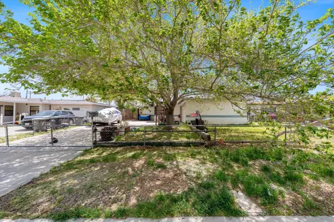38934 Juniper Tree Rd, Palmdale, CA 93551