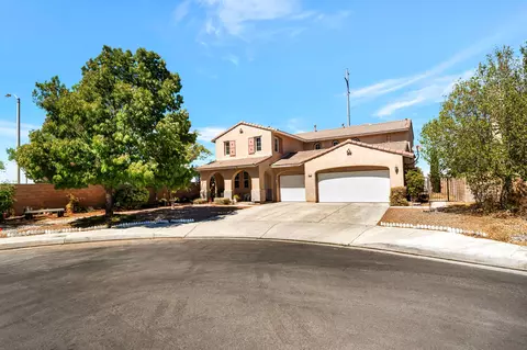 4827 Jade Ct, Lancaster, CA 93536