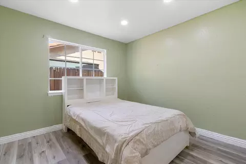 Bedroom - 43859 Estrella Ln, Lancaster, CA 93535 photo 6 of 6
