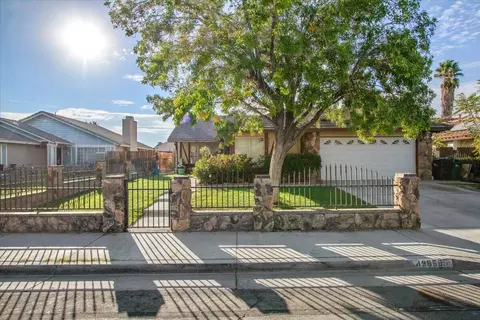 43859 Estrella Ln, Lancaster, CA 93535