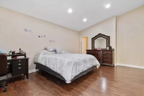 Bedroom - 43859 Estrella Ln, Lancaster, CA 93535 photo 3 of 6