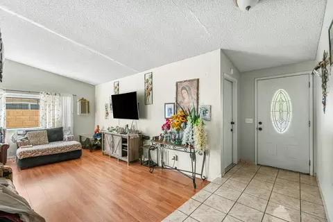 44016 4th St E, Lancaster, CA 93535 photo 3