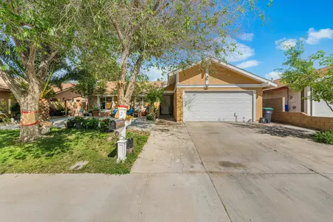 44016 4th St E, Lancaster, CA 93535