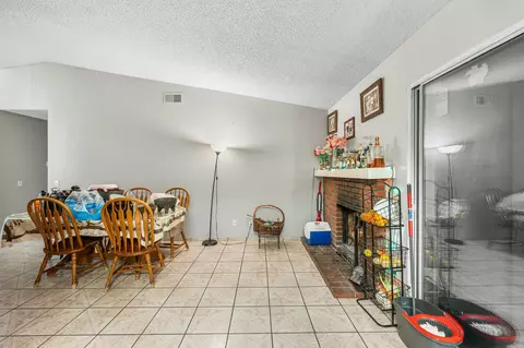 44016 4th St E, Lancaster, CA 93535 photo 7