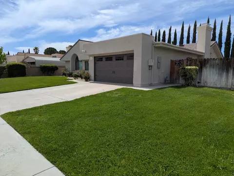 44331 36th St W, Lancaster, CA 93536