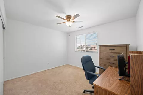 Bedroom - 43651 Sawgrass Ln, Lancaster, CA 93536 photo 7 of 9