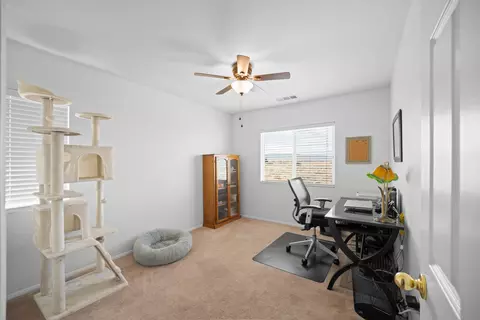 Bedroom - 43651 Sawgrass Ln, Lancaster, CA 93536 photo 9 of 9