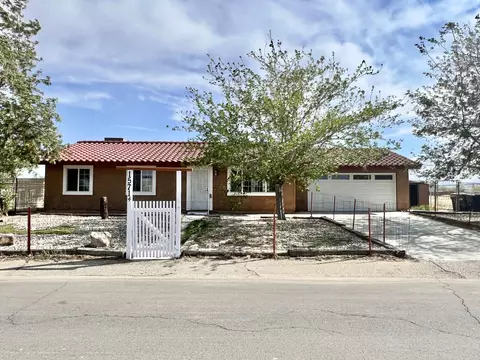 15714 Greenrock Ave, Lancaster, CA 93535