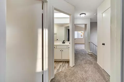 Entry Way - 37657 19th St E, Palmdale, CA 93550 photo 4 of 4