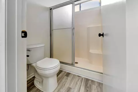 Bath - 37657 19th St E, Palmdale, CA 93550 photo 3 of 4